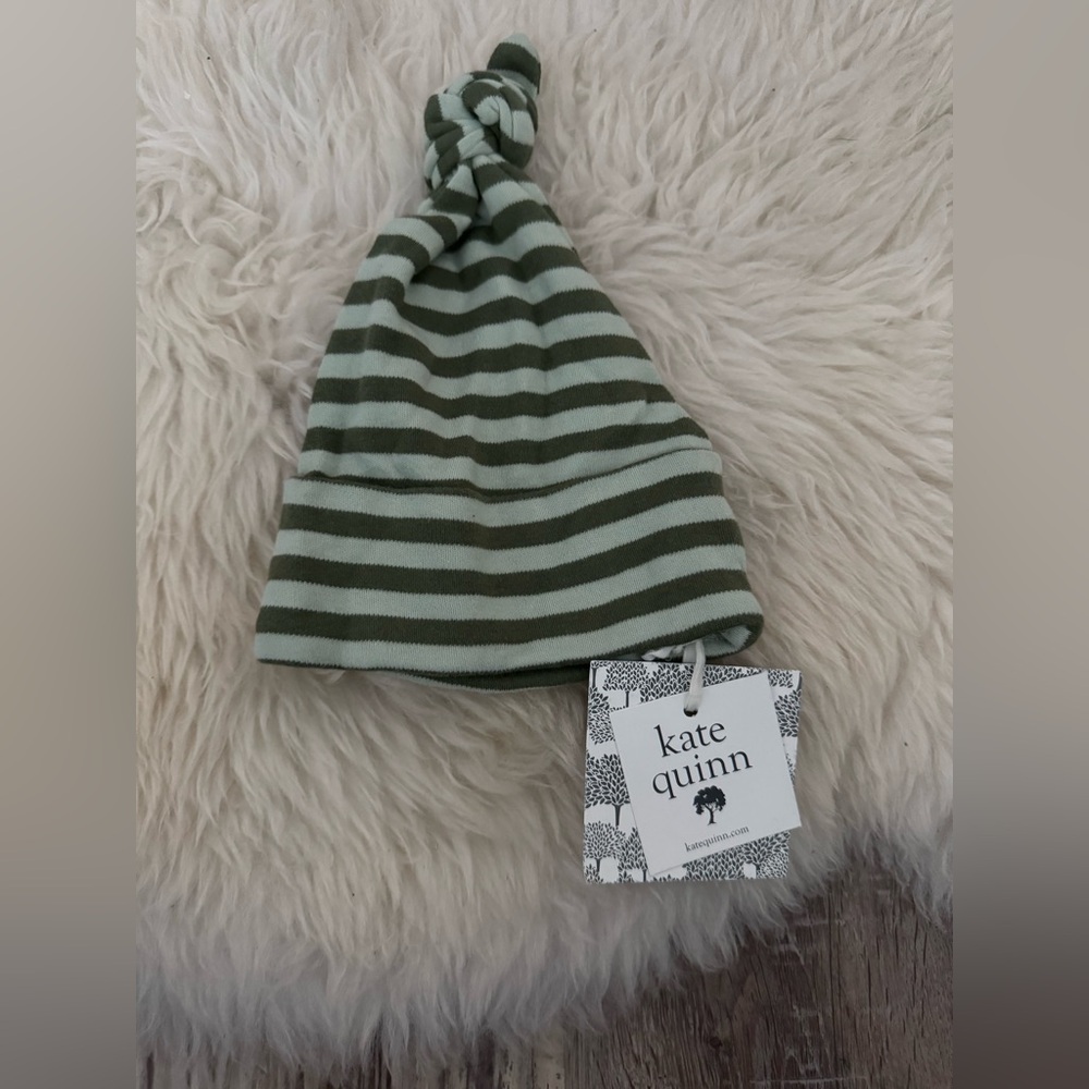 Kate Quinn hat